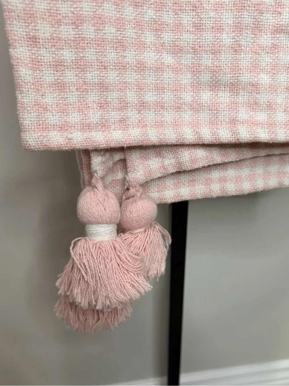 Nicole Miller Pink Houndstooth Heart Tassel Throw